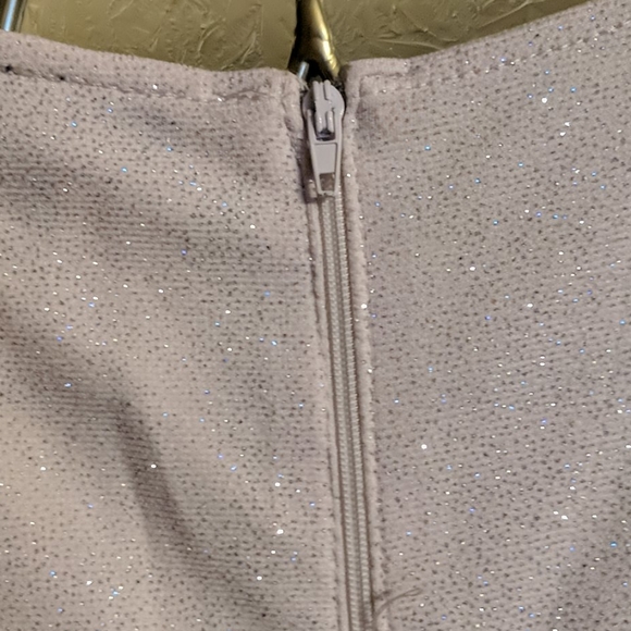 Cream-white Sparkle Dress - Picture 6 of 7